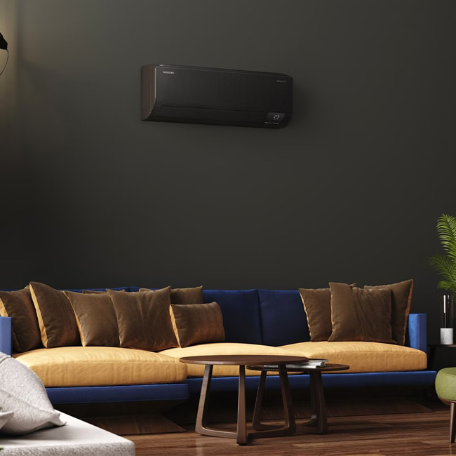 Zwarte Samsung Windfree Comfort Zwart wandairconditioner. Stil en windvrij. Deze airconditioner kan verwarmen in de winter en koelen in de zomer.